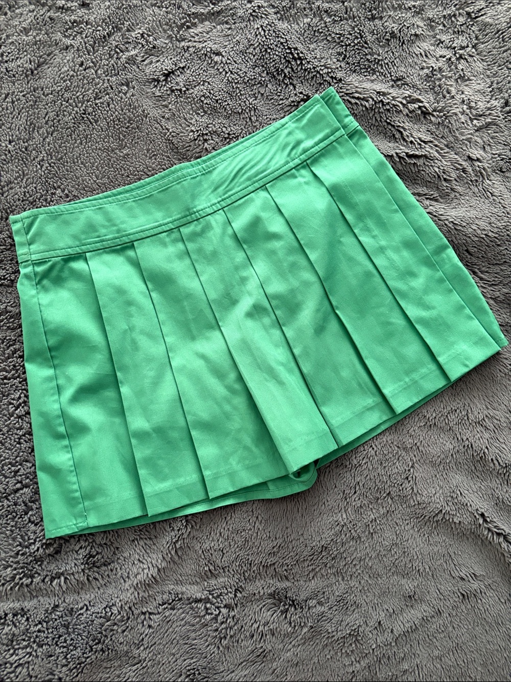 Women’s Pleated Green Tennis Skort - Classic Active Skirt